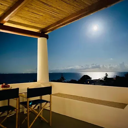 Casa Avocado - In The Center, With A View And Quiet * Stromboli