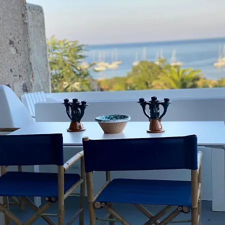 Casa Avocado - In The Center, With A View And Quiet Feriehus
